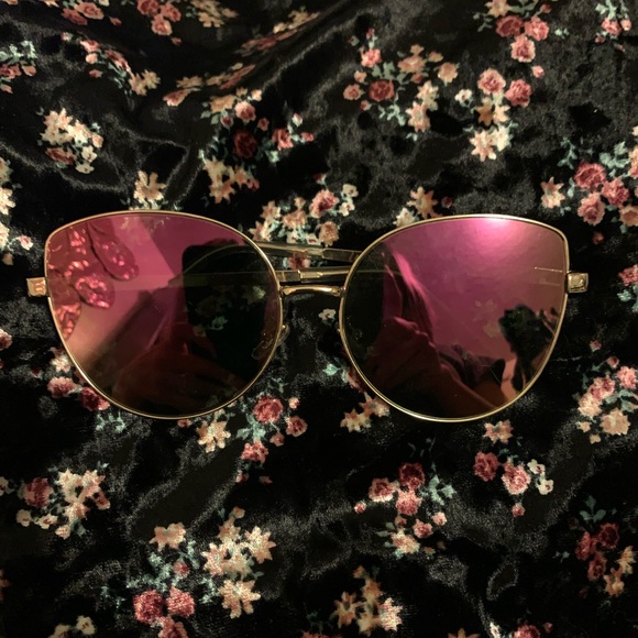 Forever 21 Accessories - Forever 21 Pink Cat Eye Sunglasses💕
